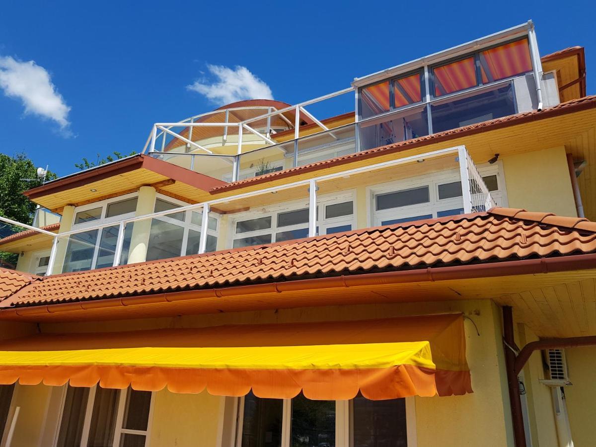 Astra Apartman Tatabanya Ngoại thất bức ảnh
